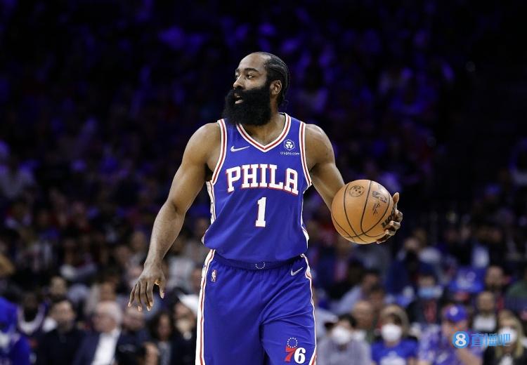 霍伊伦：我想进球，但我是团队型球员，球队获胜最重要（霍伊伦：想进球，但更看重团队，赢球最关键）