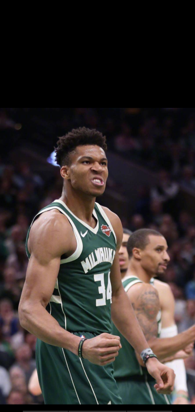 国米vs利物浦：萨拉赫缺阵，劳塔罗、阿坎吉、伊萨克首发（国米对阵利物浦：萨拉赫无缘出战，劳塔罗、阿坎吉、伊萨克领衔首发）