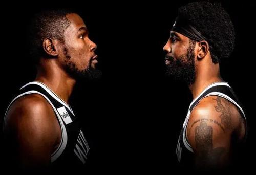 科曼：感谢拜仁邀请我回来，很荣幸与大家分享那些美好时光（科曼：感谢拜仁再度相邀，能与大家重温美好回忆深感荣幸）