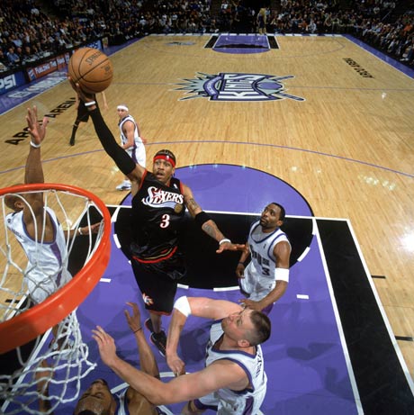 皇马帅位不稳，阿隆索可能被解雇，阿韦罗亚或成替代者，球员与主帅责任争议。（皇马帅位动荡，阿隆索恐下课，阿韦罗亚有望接任，球队责任归属引争议）